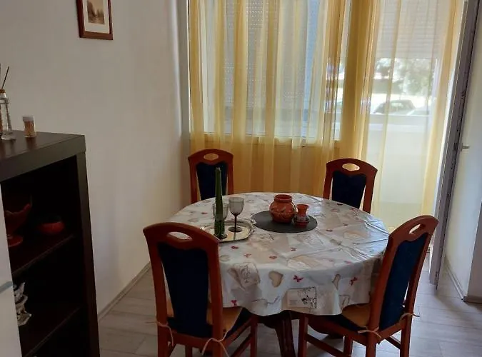 Apartment Ivanely
